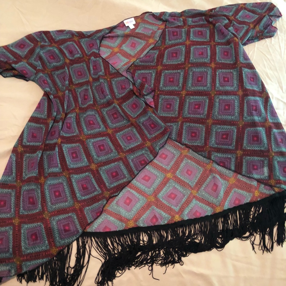Lularoe Monroe Kimono Large EUC Black Red Fringe